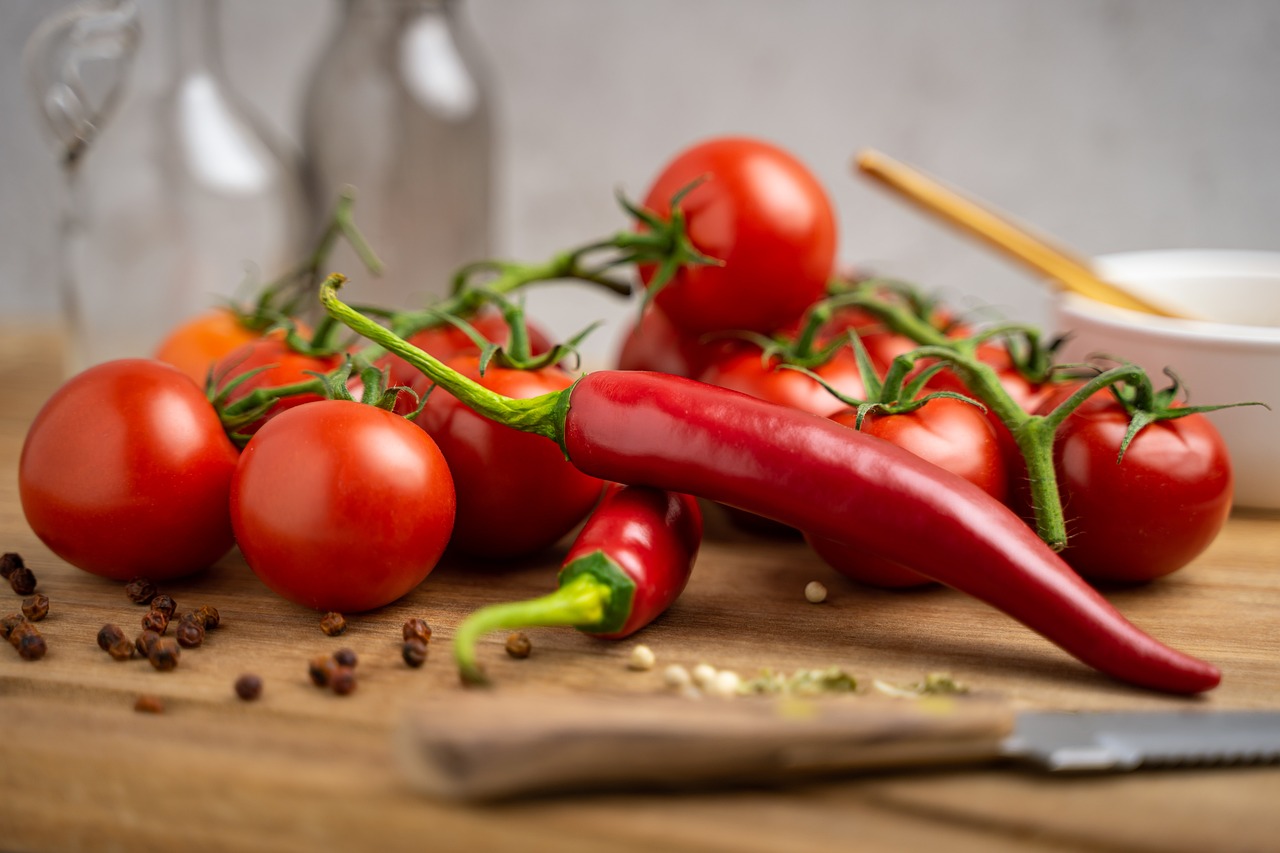 Grow Big, Juicy Tomatoes in Your Backyard